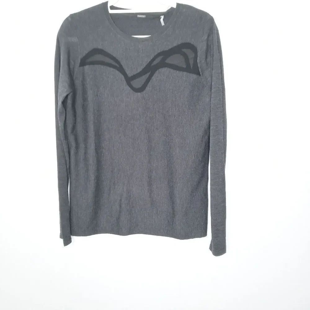 Elie Tahari gray sweater size large
